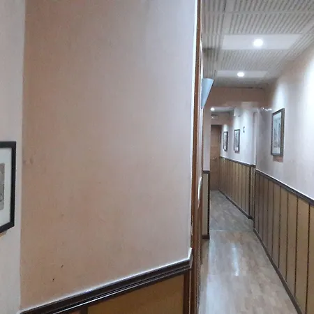 فندق Mimosa Pantheon *