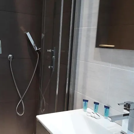 מלון Mimosa Pantheon