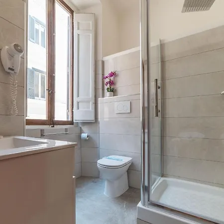 Mimosa Pantheon מלון